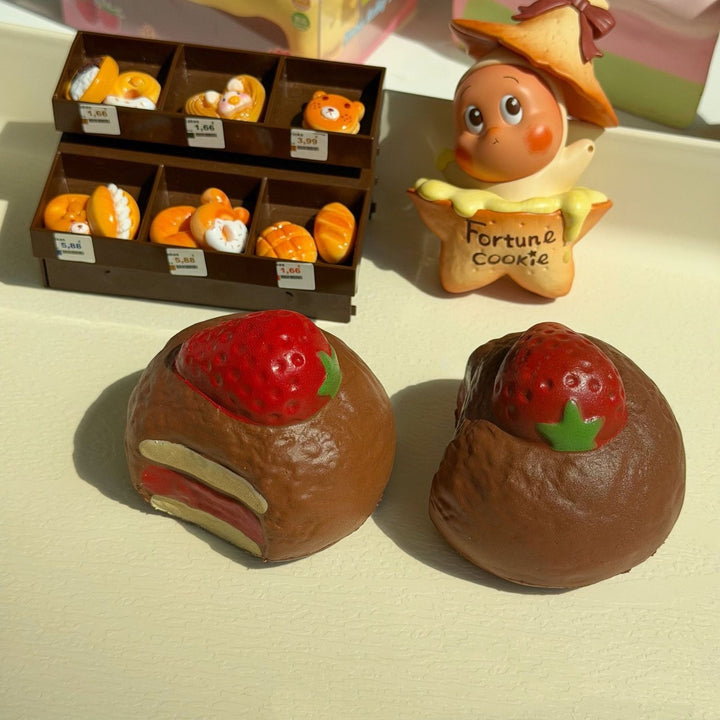 Mini Chocolate Strawberry Cake Slow-Rising Squishy