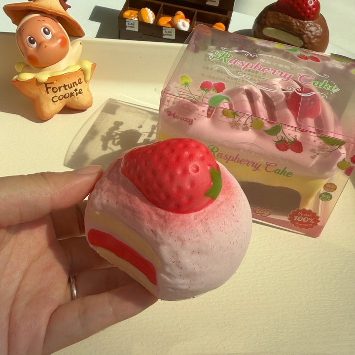 Mini Pink Strawberry Cake Slow-Rising Squishy